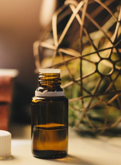 Aromatherapy massage - Essential oil image